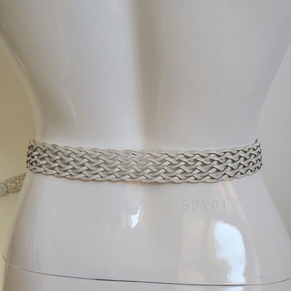 Vintage White Woven Belt - Picture 4 of 11